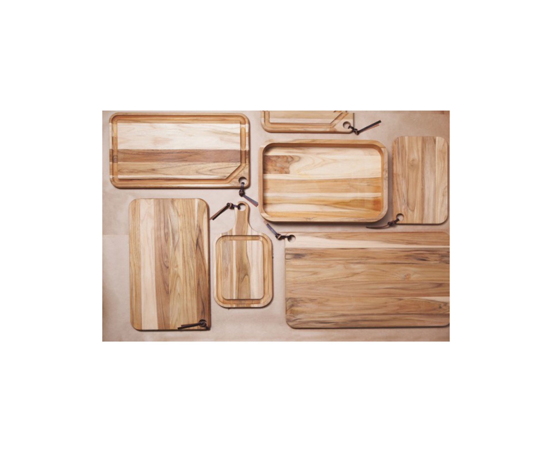 Tábua De Churrasco Em Madeira Teca Retangular Com Cabo 23 X 46cm -tramontina